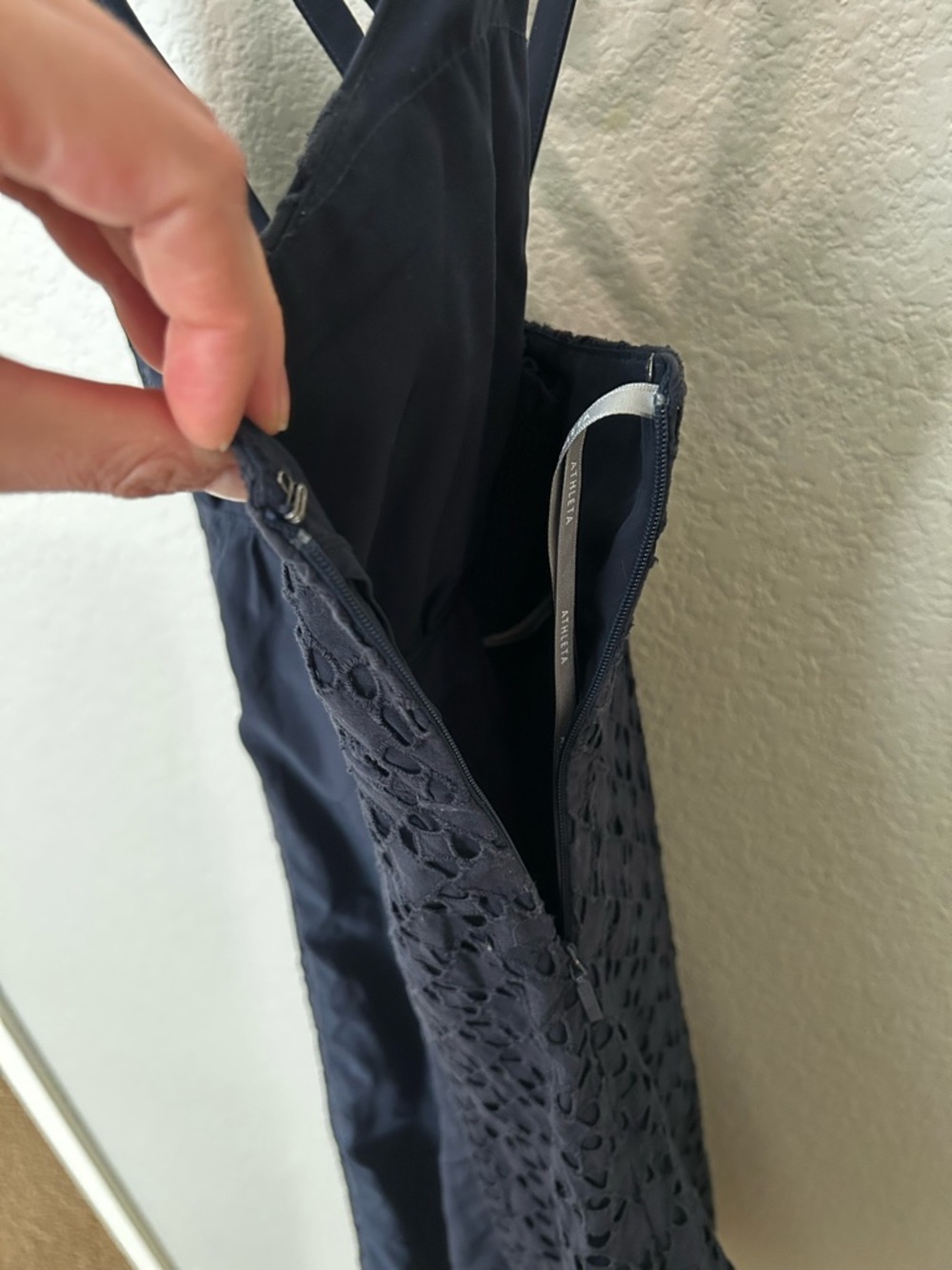 Athleta Navy Eyelet Halter Dress Tie Back Side Zip Size XS - Picture 5 of 7